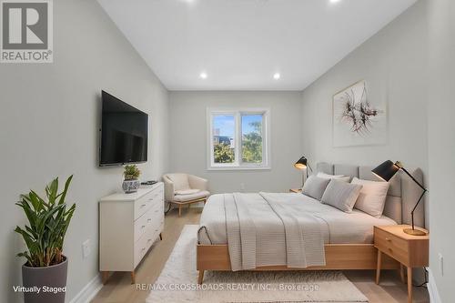 321 Sparrow Circle, Pickering, ON - Indoor Photo Showing Bedroom