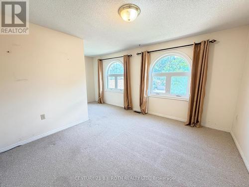 Primary bedroom with lots of light - Upper - 29 Irwin Drive, Barrie, ON 