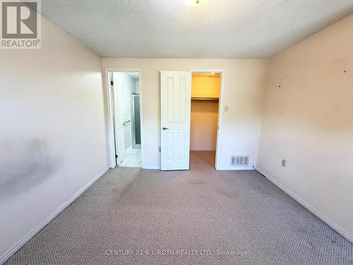 Walk in closet and ensuite bathroom - Upper - 29 Irwin Drive, Barrie, ON 