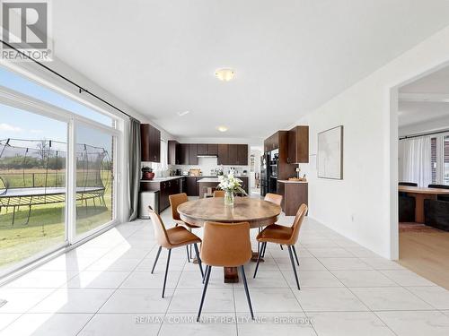 98 Golden Meadows Drive, Otonabee-South Monaghan, ON - Indoor Photo Showing Dining Room