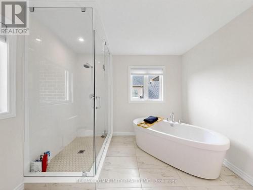 98 Golden Meadows Drive, Otonabee-South Monaghan, ON - Indoor Photo Showing Bathroom
