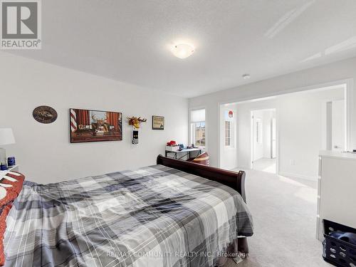 98 Golden Meadows Drive, Otonabee-South Monaghan, ON - Indoor Photo Showing Bedroom
