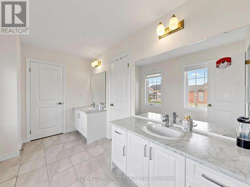 98 Golden Meadows Drive, Otonabee-South Monaghan, ON - Indoor Photo Showing Bathroom