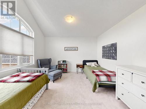 98 Golden Meadows Drive, Otonabee-South Monaghan, ON - Indoor Photo Showing Bedroom
