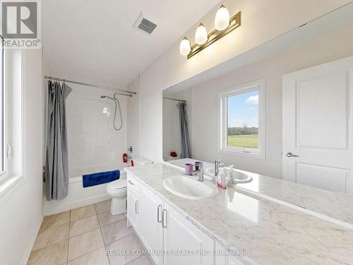98 Golden Meadows Drive, Otonabee-South Monaghan, ON - Indoor Photo Showing Bathroom