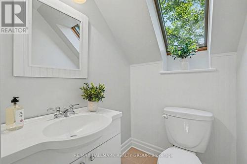 22 Dunvegan Road, Ottawa, ON - Indoor Photo Showing Bathroom