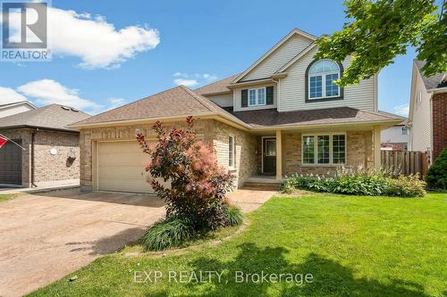 18 BRIARWOOD DRIVE  St. Catharines (Rykert/Vansickle), ON L2S 4A7