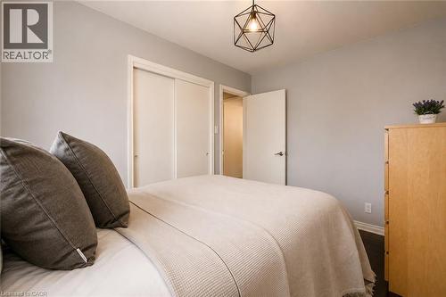 33 Fairlawn Road, Kitchener, ON - Indoor Photo Showing Bedroom
