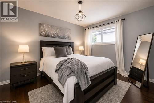 33 Fairlawn Road, Kitchener, ON - Indoor Photo Showing Bedroom