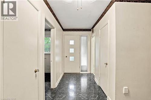 5 Hatfield Place, Hamilton, ON - Indoor Photo Showing Other Room