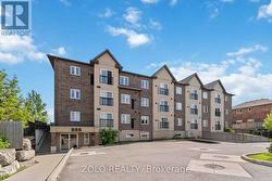 304 - 886 GOLF LINKS ROAD Hamilton, ON L9K 1J8
