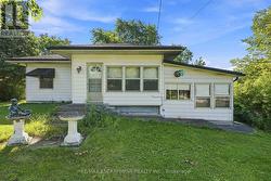 698 YORK ROAD Hamilton, ON L9H 5X1