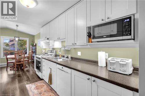 71 Alexander Drive, Brantford, ON - Indoor Photo Showing Kitchen With Double Sink