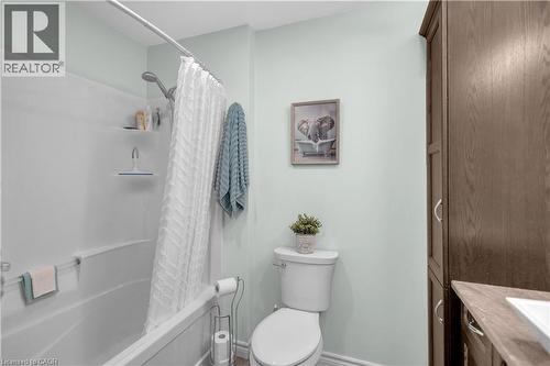 71 Alexander Drive, Brantford, ON - Indoor Photo Showing Bathroom