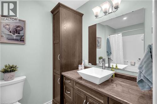 71 Alexander Drive, Brantford, ON - Indoor Photo Showing Bathroom