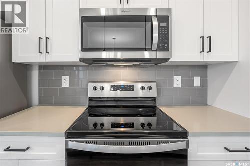 2960 Green Turtle Road, Regina, SK - Indoor Photo Showing Kitchen