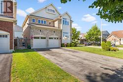94 HOCKLEY AVENUE  Clarington (Bowmanville), ON L1C 0G5