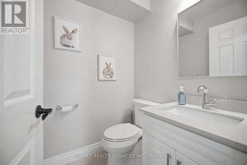 8 Paramount Place, Brampton, ON - Indoor Photo Showing Bathroom