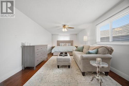 8 Paramount Place, Brampton, ON - Indoor Photo Showing Bedroom