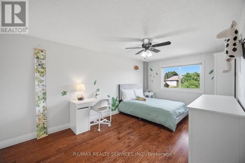8 Paramount Place, Brampton, ON - Indoor Photo Showing Bedroom