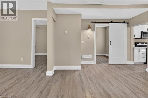 332 East Avenue N, Hamilton, ON - Indoor