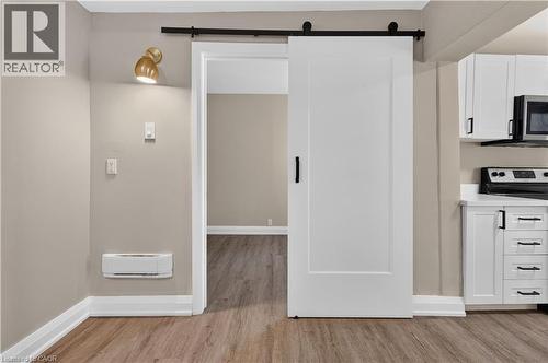 332 East Avenue N, Hamilton, ON - Indoor