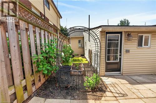332 East Avenue N, Hamilton, ON - Outdoor