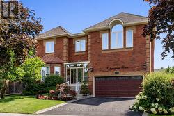 3 STONEGATE DRIVE  Brampton, ON L6Z 3L7