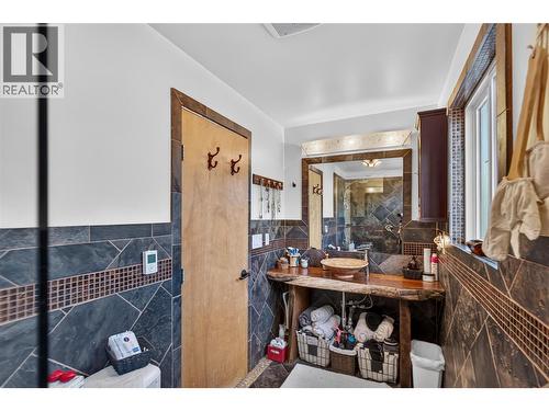 6415 Glendora Way, Coldstream, BC - Indoor