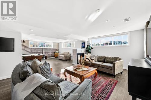32 Edgewater Drive, Brighton, ON - Indoor Photo Showing Living Room