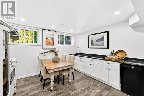 32 Edgewater Drive, Brighton, ON - Indoor Photo Showing Dining Room