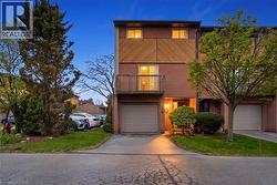 445 STONE CHURCH Road W Unit# 19  Hamilton, ON L9B 2L5
