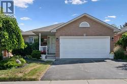 187 WESTCHESTER Drive  Kitchener, ON N2M 3M8