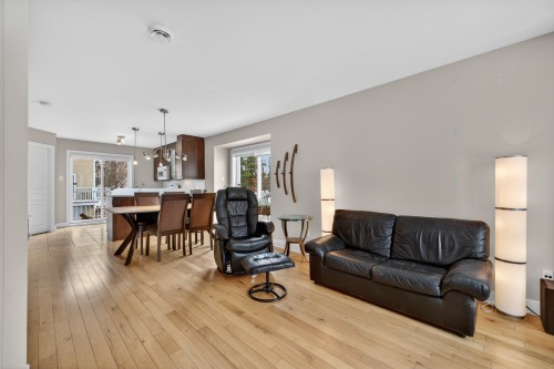 Vue d'ensemble - 12-9170 Ch. Bourgeois, Mirabel, QC - Indoor Photo Showing Living Room
