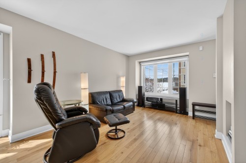 Salon - 12-9170 Ch. Bourgeois, Mirabel, QC - Indoor Photo Showing Living Room