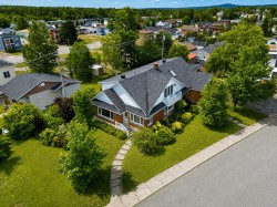 141 3e Rue O. Senneterre - Ville, QC J0Y 2M0