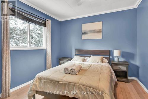 322 Concession Road W, Tiny, ON - Indoor Photo Showing Bedroom