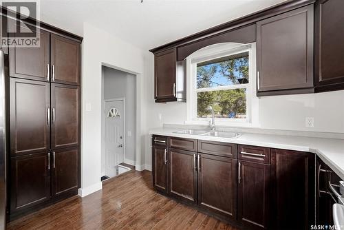 4008 Regina Avenue, Regina, SK - Indoor Photo Showing Kitchen