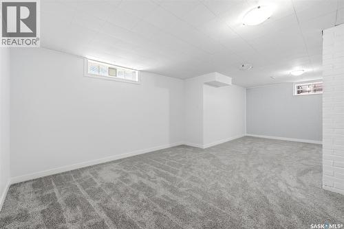 4008 Regina Avenue, Regina, SK - Indoor
