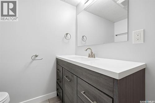 4008 Regina Avenue, Regina, SK - Indoor Photo Showing Bathroom
