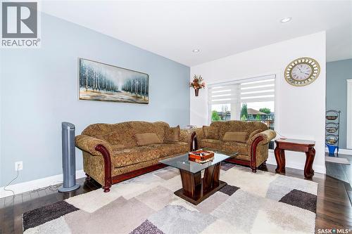 733 Gowan Road, Warman, SK - Indoor Photo Showing Living Room