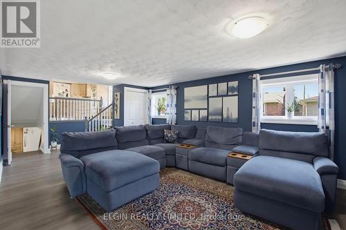 3 Trevithick Terrace, St. Thomas, ON - Indoor Photo Showing Living Room