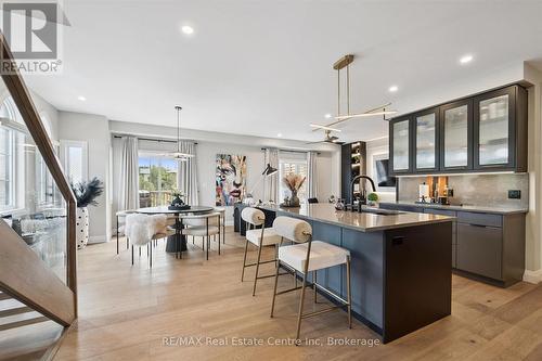 3 QUEENSBROOK CRESCENT  Cambridge, ON N1S 0E5