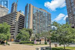 1804 - 1055 BAY STREET Toronto, ON M5S 3A3