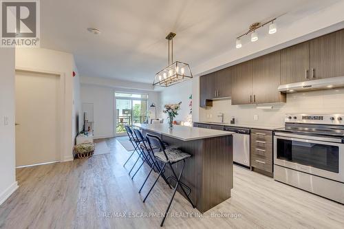 303 - 320 Plains Road E, Burlington, ON - Indoor Photo Showing Kitchen With Upgraded Kitchen