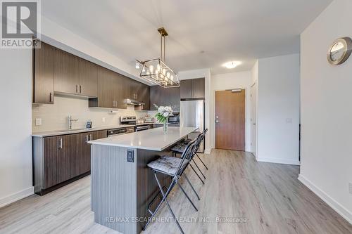 303 - 320 Plains Road E, Burlington, ON - Indoor Photo Showing Kitchen With Upgraded Kitchen