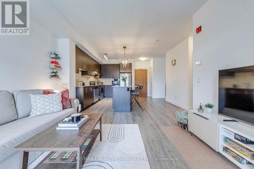 303 - 320 Plains Road E, Burlington, ON - Indoor Photo Showing Living Room