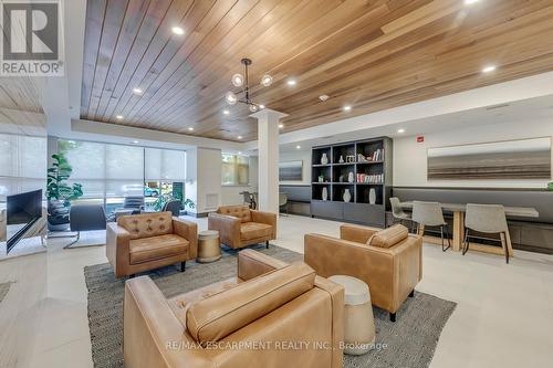 303 - 320 Plains Road E, Burlington, ON - Indoor