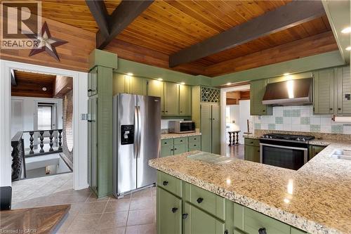 565 Fountain Street S, Cambridge, ON - Indoor Photo Showing Kitchen With Upgraded Kitchen