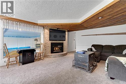 565 Fountain Street S, Cambridge, ON - Indoor With Fireplace